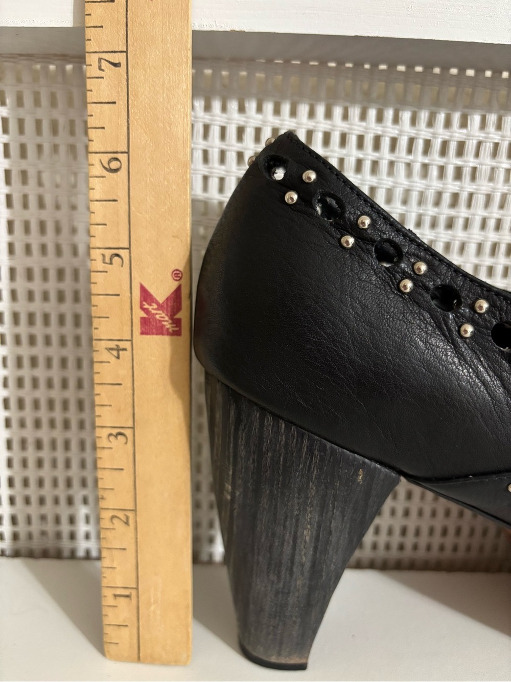 Calleen Cordero Black Studded Leather Lace-Up Oxfords with High Heels - Near New - Picture 11 of 11